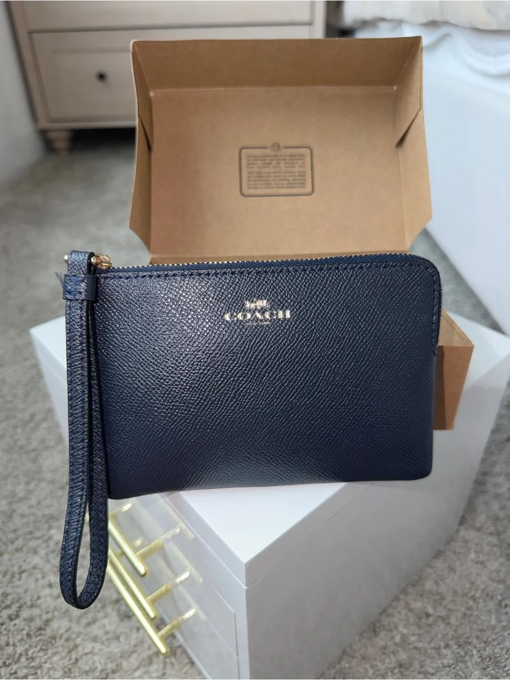 Coach Corner Zip Wristlet Black Crossgrain Leather Gold Hardware